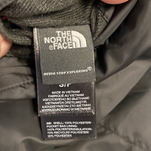 The North Face Two side Vest extremely beautiful black color BNWOT - Picture 12 of 17